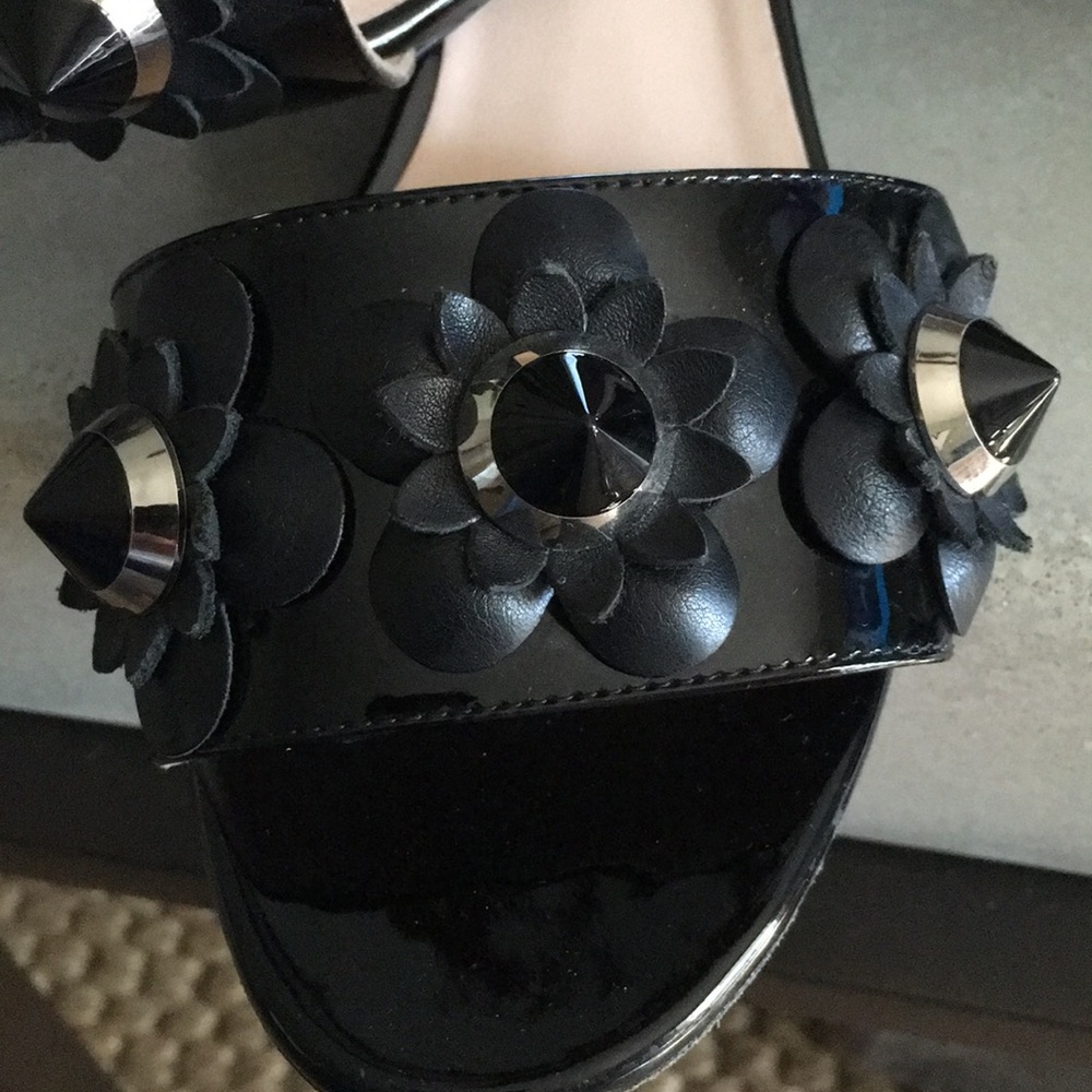 FENDI - Picture 7 of 8